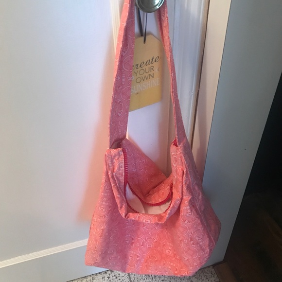 Juicy Couture Handbags - Nwot adorable Juicy Couture bag!!